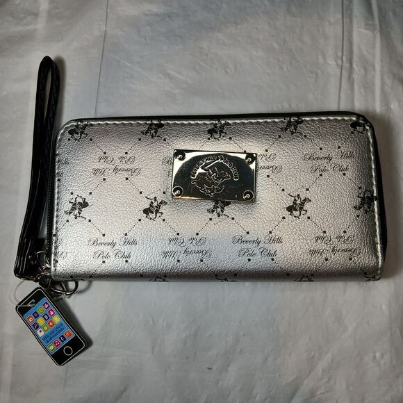 BEVERLY HILLS POLO CLUB Women's‎ Wallet Wristlet Silver NWT!! - Picture 1 of 3